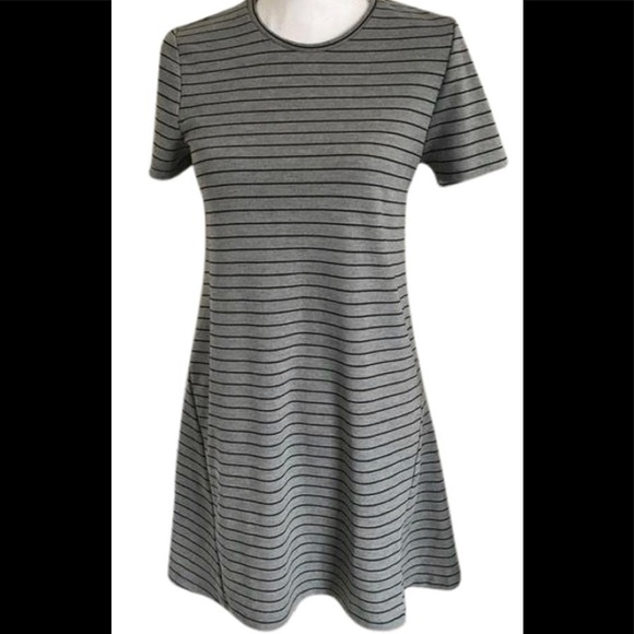 Zara Dresses & Skirts - ⭐️ Zara Trafalic Striped Dress